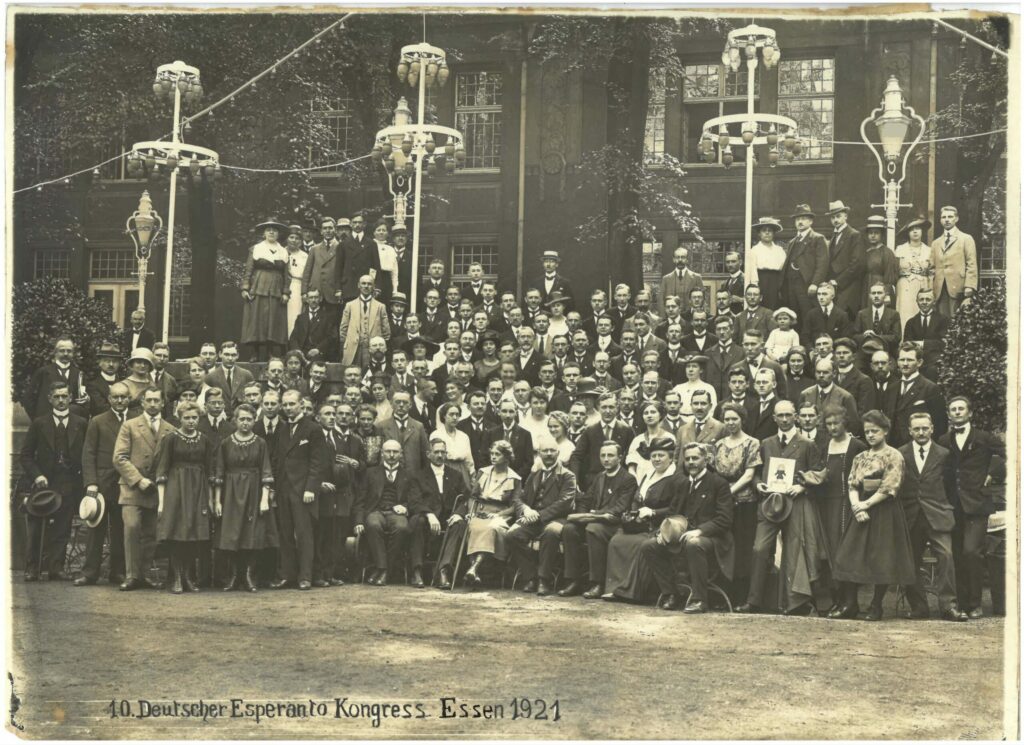 Gruppenfoto_10er_Deutscher_Esperanto_Kongress_Essen_1921