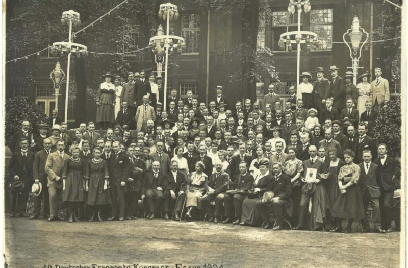 Gruppenfoto_10er_Deutscher_Esperanto_Kongress_Essen_1921